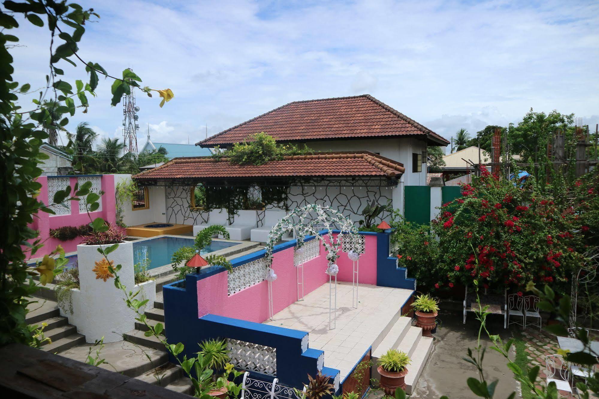กาซา ลา กรันคา Hotel อีโลอีโลซิตี้ ภายนอก รูปภาพ