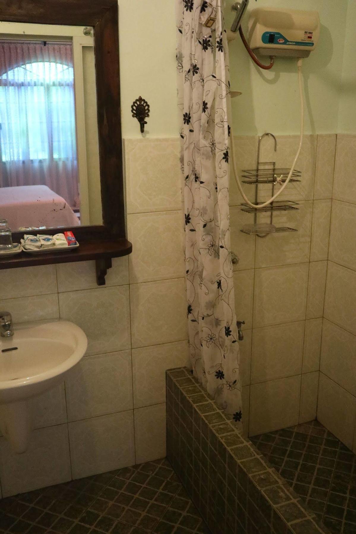 กาซา ลา กรันคา Hotel อีโลอีโลซิตี้ ภายนอก รูปภาพ