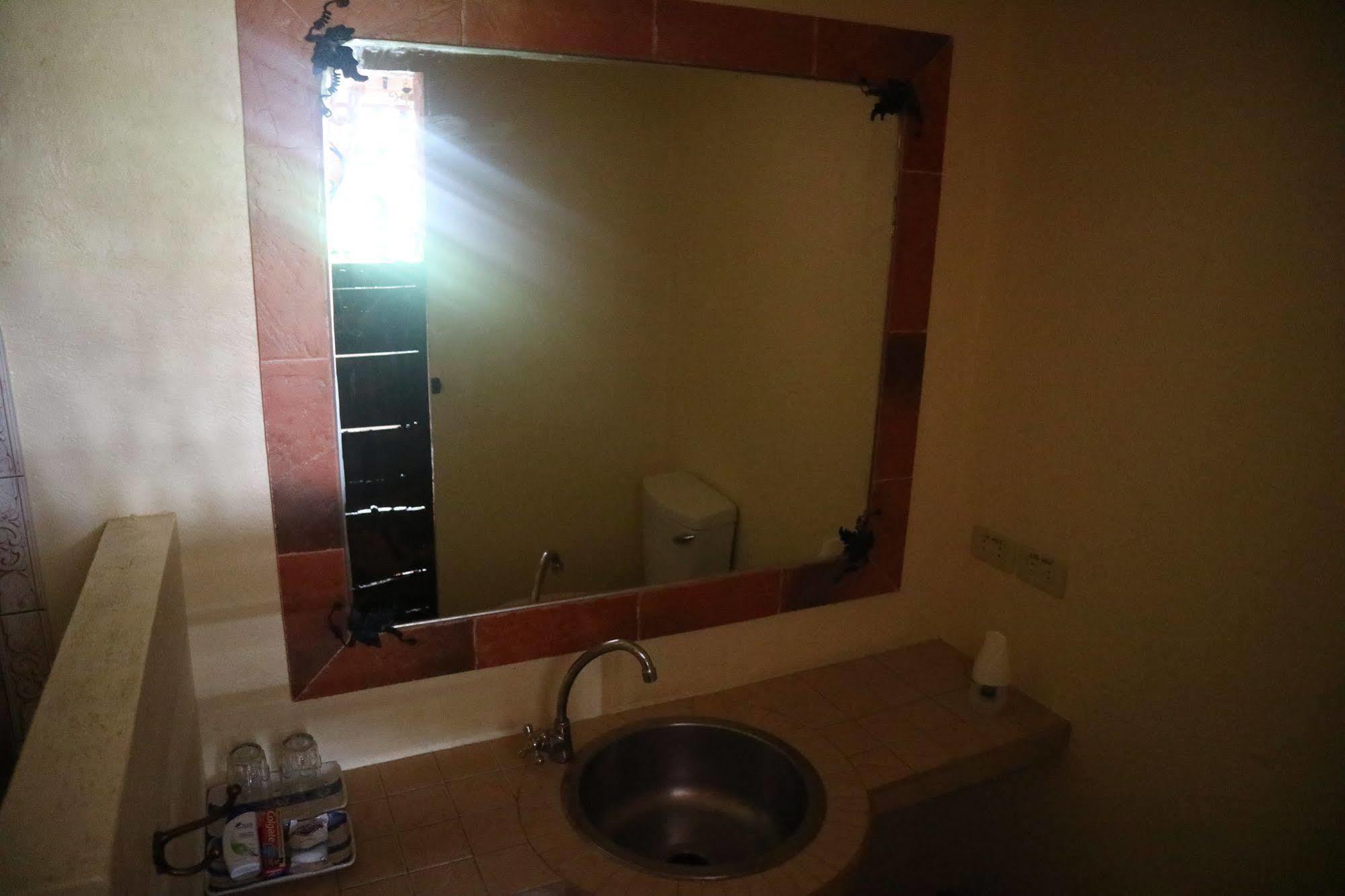 กาซา ลา กรันคา Hotel อีโลอีโลซิตี้ ภายนอก รูปภาพ