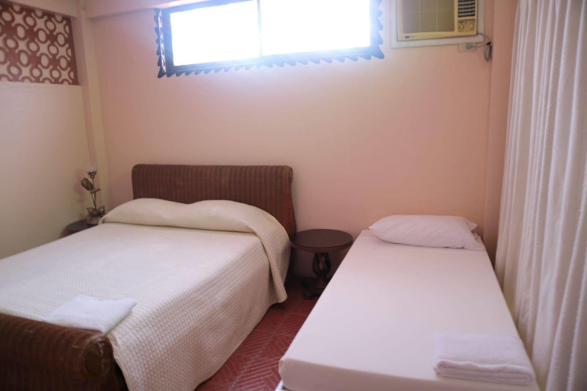 กาซา ลา กรันคา Hotel อีโลอีโลซิตี้ ภายนอก รูปภาพ