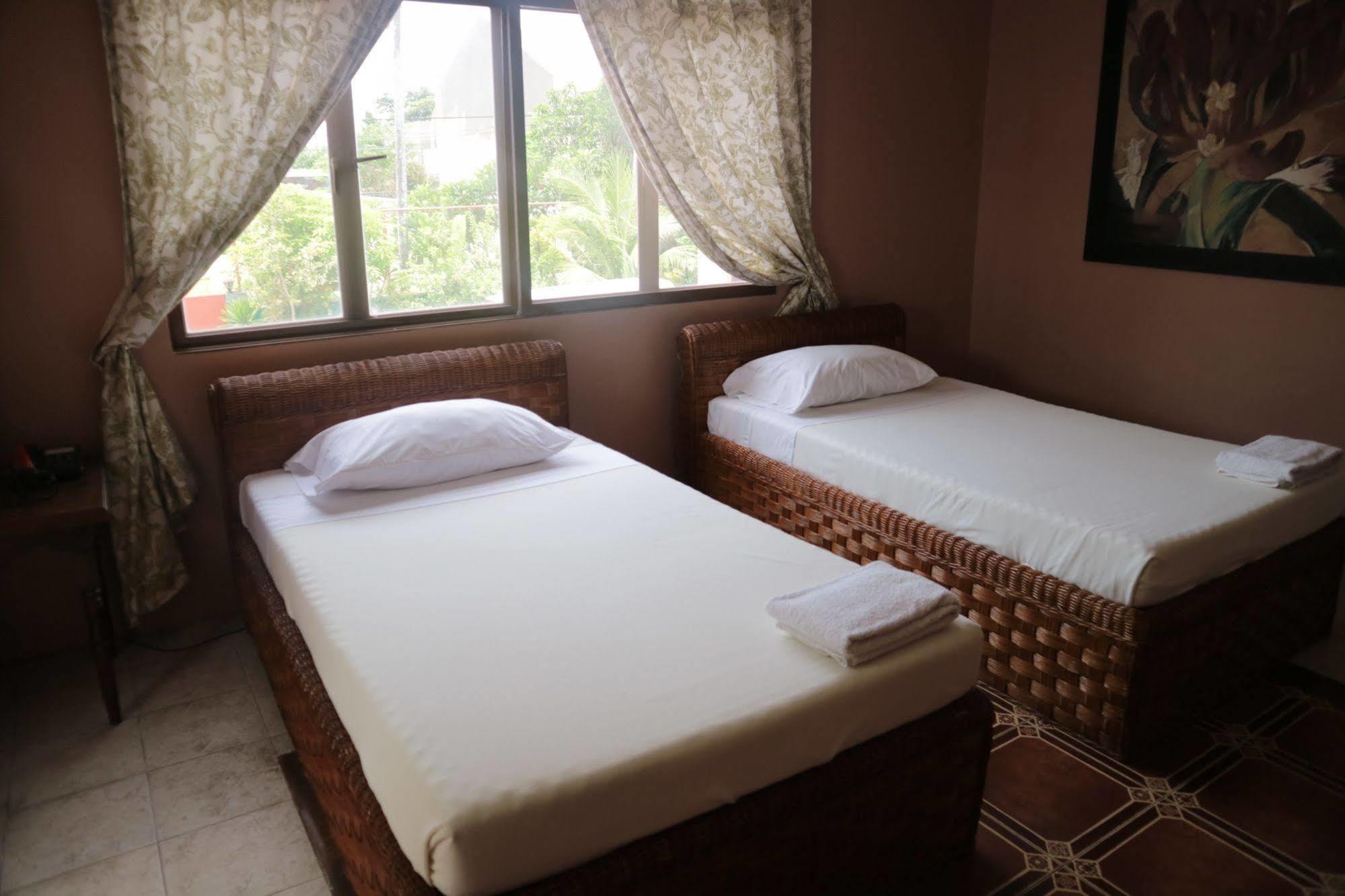 กาซา ลา กรันคา Hotel อีโลอีโลซิตี้ ภายนอก รูปภาพ