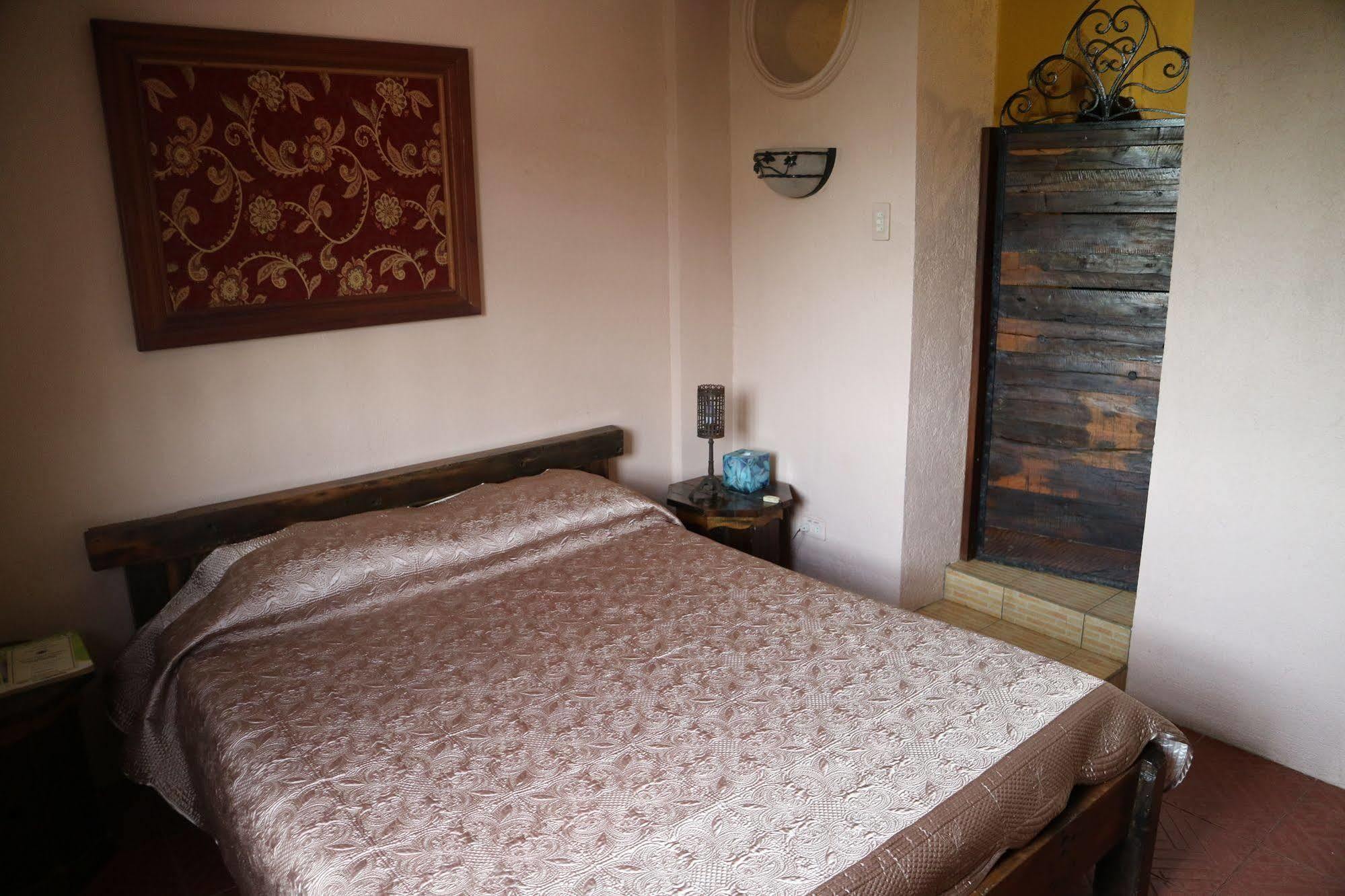 กาซา ลา กรันคา Hotel อีโลอีโลซิตี้ ภายนอก รูปภาพ